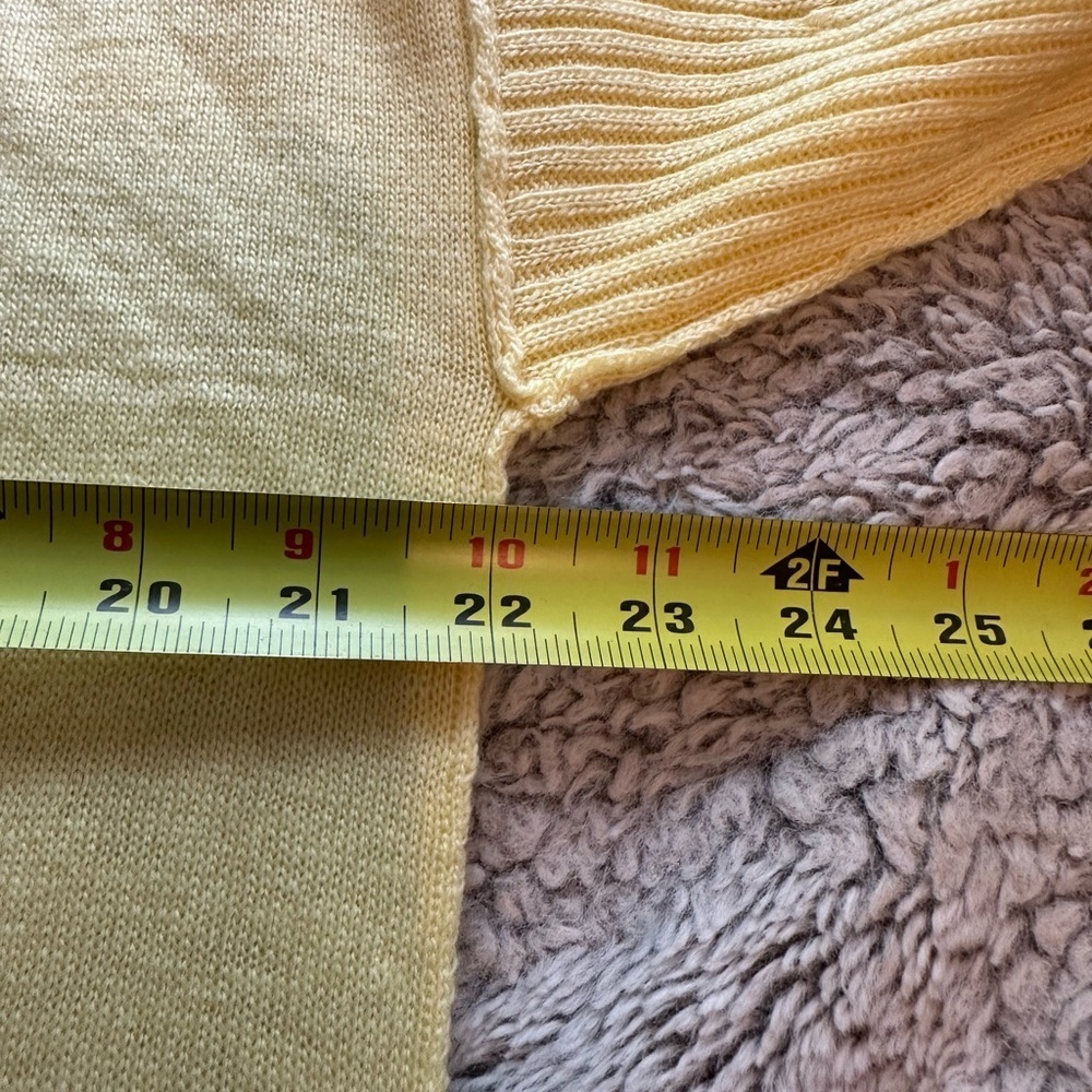 INC International Concepts‎ Yellow V-Neck Sweater - Picture 4 of 8